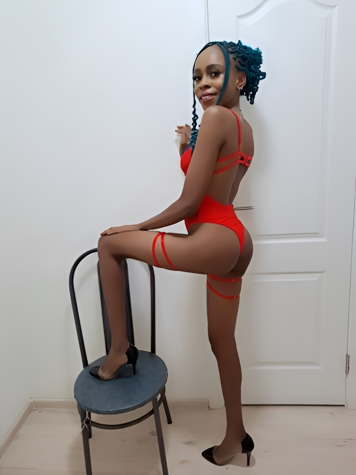 Роза привлекальеная девушка из Зерноград цена от 2500 руб