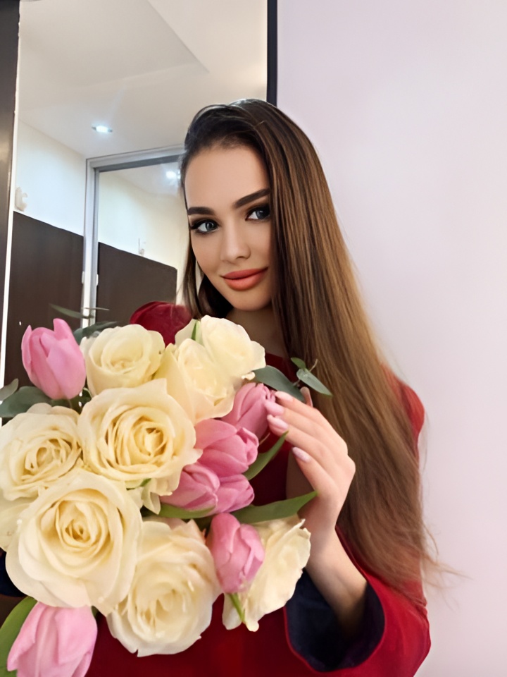 Ярослава привлекальеная девушка из Зерноград цена от 5000 руб