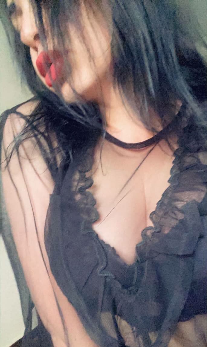 Регина привлекальеная девушка из Зерноград цена от 3000 руб