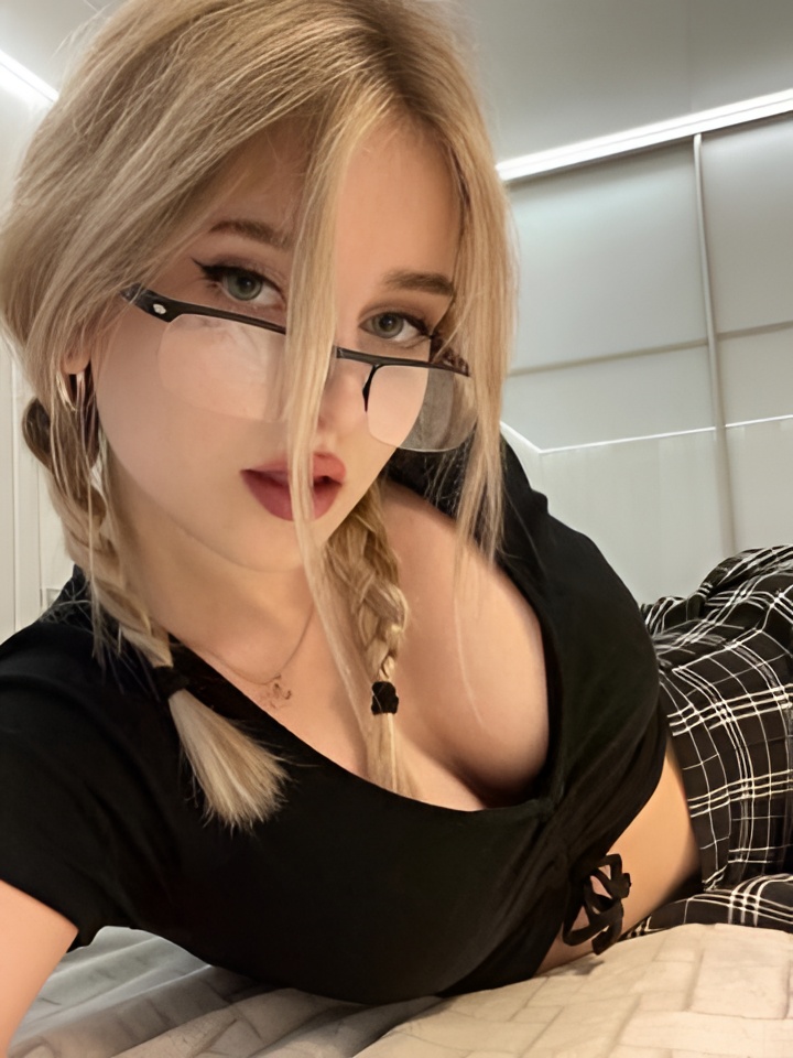 Индивидуалка Флора, доступна для личного знакомства от 4000 руб