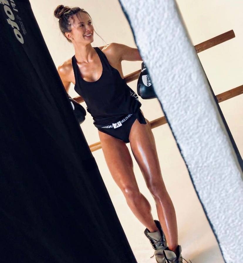 Индивидуалка Мира, доступна для личного знакомства от 3000 руб