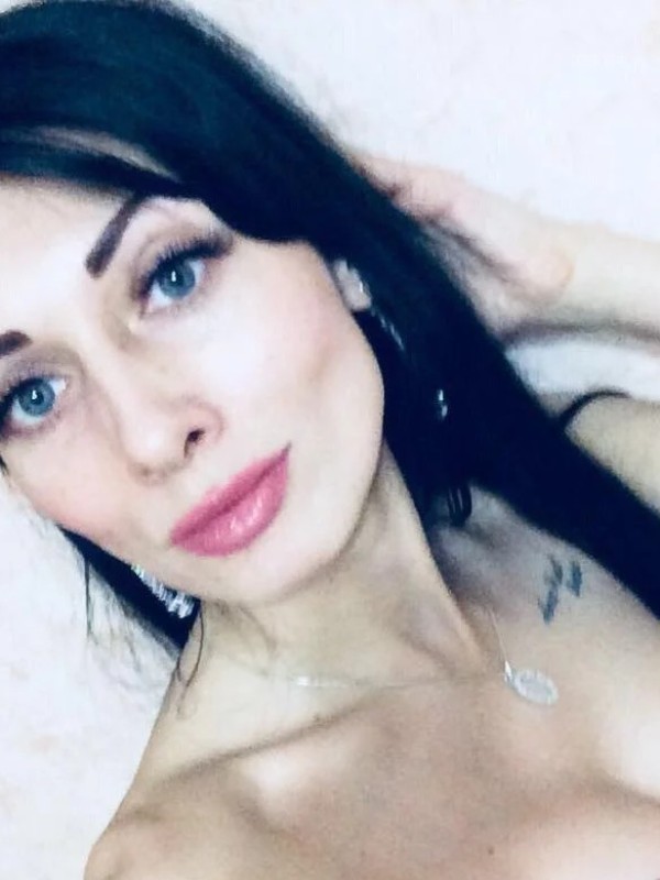 Света привлекательная девушка из Зерноград цена от 3000 руб