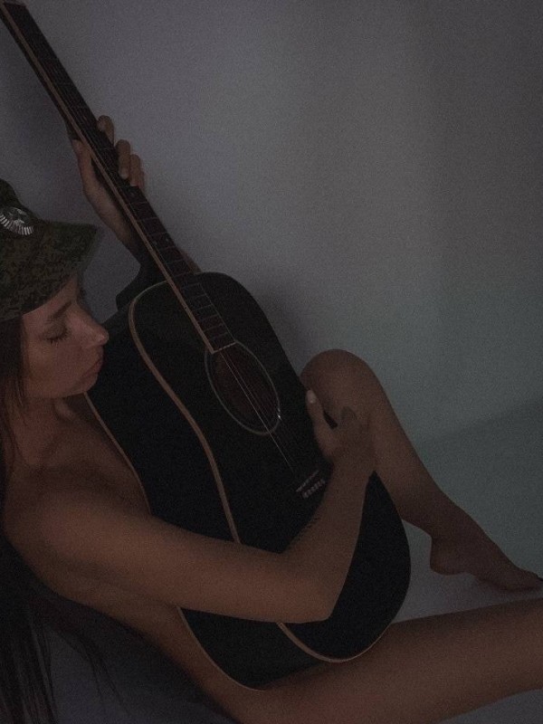 Клеопатра привлекательная девушка из Зерноград цена от 7000 руб