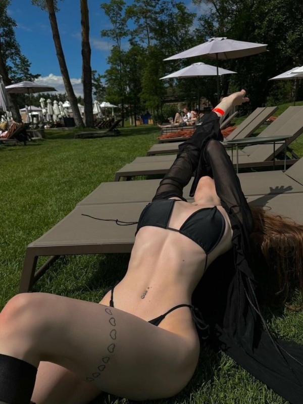 Юля привлекательная девушка из Зерноград цена от 5000 руб