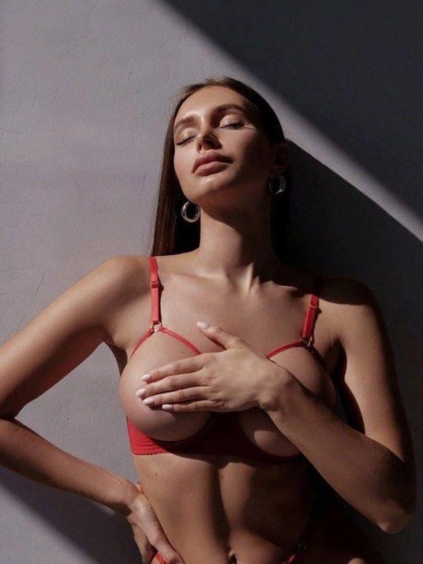 Лиза привлекательная девушка из Зерноград цена от 7000 руб